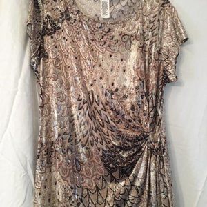 Dressy top perfect with black pants/skirt